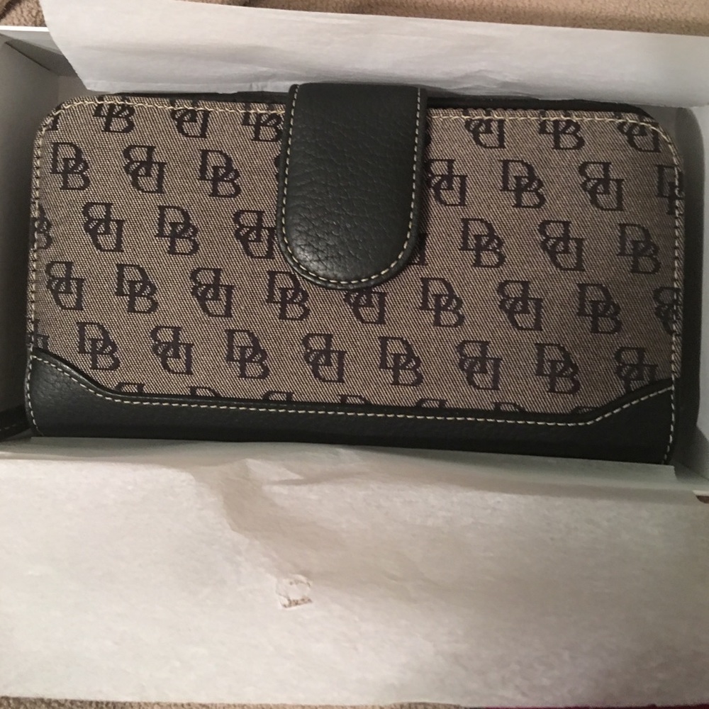 Dooney & Bourke Wallet, new with tags